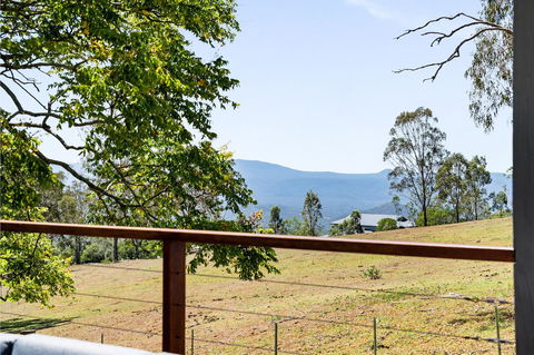 Hollow Tree Farm - Accommodation Fremantle 1