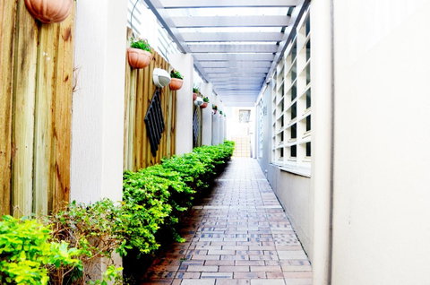 Spring Hill Mews Apartments - Accommodation Fremantle 3