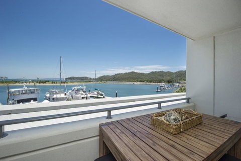 Blue On Blue Studio Room 1272 - Accommodation Fremantle 4
