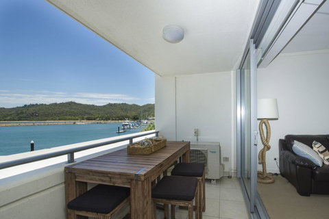 Blue On Blue Studio Room 1272 - Accommodation Fremantle 5