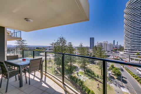 Broadbeach On The Park, 3 Bed Ocean - We Accommodate - Accommodation Fremantle 14