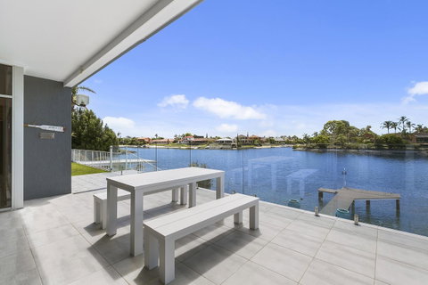 Havana Blue - Large 4 Bedroom Family Home - Accommodation Fremantle 1