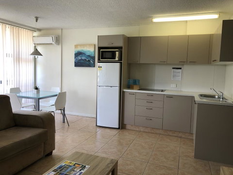 Hi Ho Beach Apartments On Broadbeach - Accommodation Fremantle 9