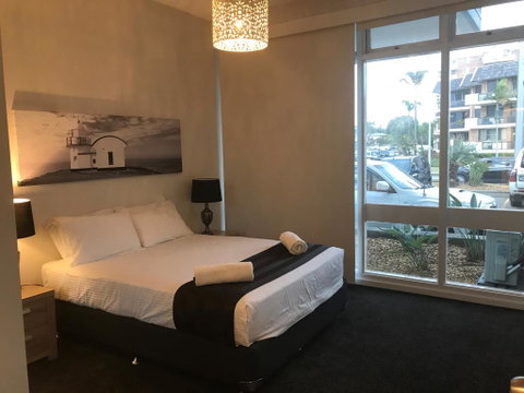 Waters Edge Port Macquarie - Accommodation Fremantle 1