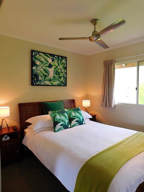 Watersons At Airlie Central Apartments - Accommodation Fremantle 3
