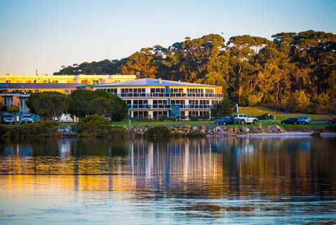 Waterview Luxury Apartments - Accommodation Fremantle 0