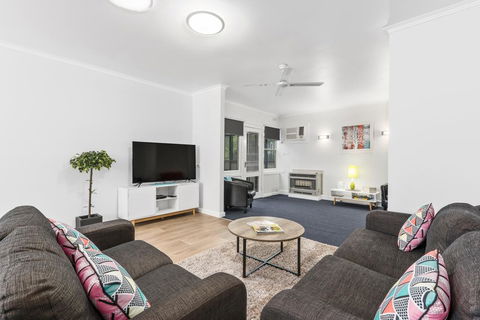 Wattle Grove Villa - Accommodation Fremantle 3