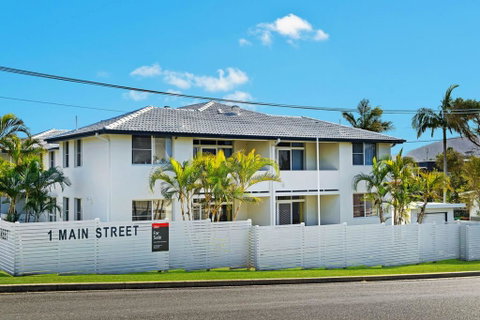 WAVES ON MAIN, 4/1 MAIN STREET - Accommodation Fremantle 3