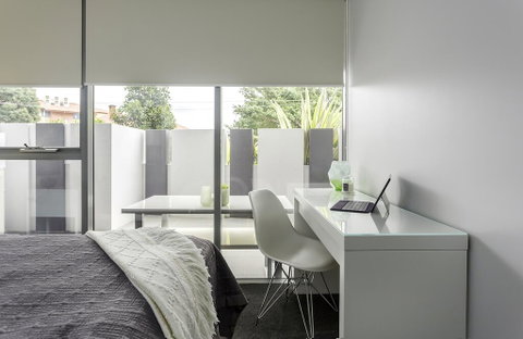 Well-Appointed 3 Bedroom, 2 Bath, Parking & Pool - Accommodation Fremantle 2