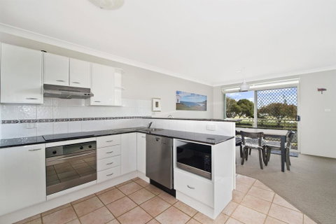 Westport Palms 14 Buller Street - Accommodation Fremantle 1