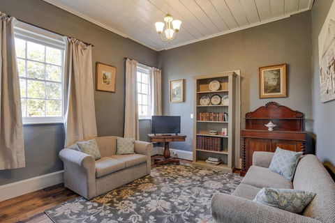 Whites Corner - Accommodation Fremantle 2