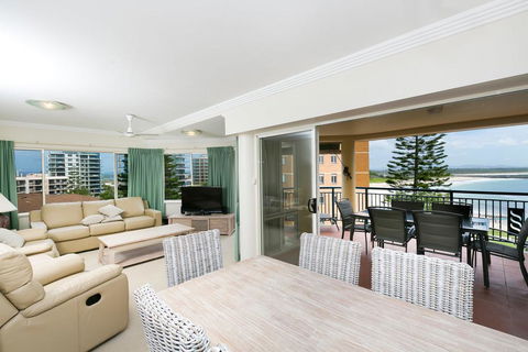 Whitesands, Unit 402, 34-38 North Street - Accommodation Fremantle 3