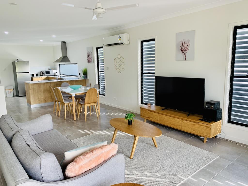 Cannonvale QLD Accommodation Fremantle