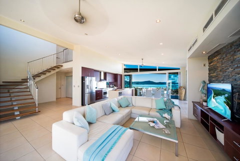 Whitsunday Views - Airlie Beach - Accommodation Fremantle 2
