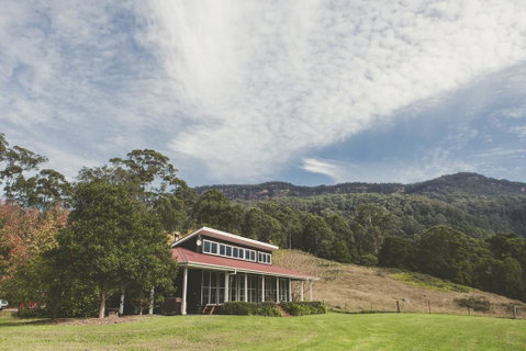 Willabrook Retreat - Mojo Cottage - Romantic Escape! - Accommodation Fremantle 0
