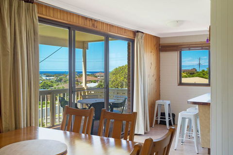 Williams Wonder - Large Beach House - Accommodation Fremantle 1