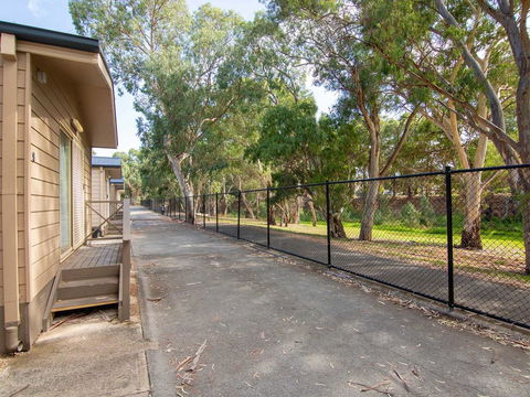 Windsor Gardens Caravan Park - Accommodation Fremantle 2