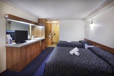 Windsor Lodge - Accommodation Fremantle 2