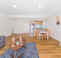 Wolli Creek Airport Serviced 2 Bedroom Apartment - Accommodation Fremantle