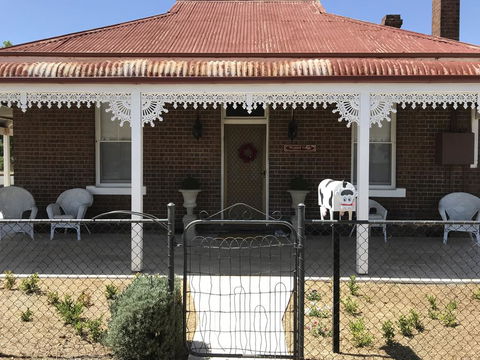 Woodstock Cottage - Accommodation Fremantle 0