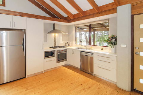 Woodstone Grass Tree Cottage - Accommodation Fremantle 1