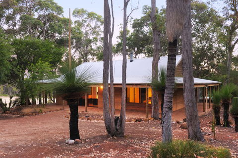 Woodstone Possum Cottage - Accommodation Fremantle 0