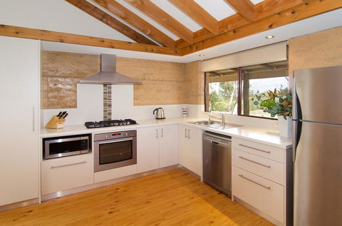Woodstone Possum Cottage - Accommodation Fremantle 1