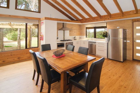 Woodstone Possum Cottage - Accommodation Fremantle 2