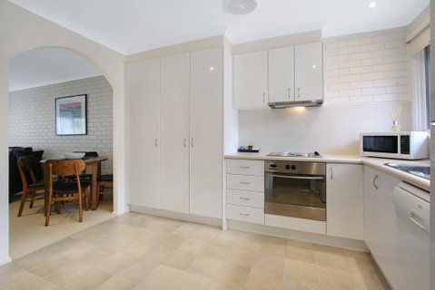 Woody's - In Central Bright - Accommodation Fremantle 2