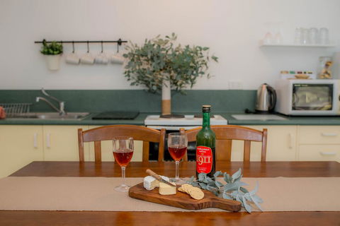 Woongara Cottage - Pet Friendly Country Retreat - Accommodation Fremantle 2