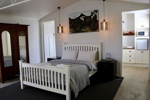 Wormwood Studio - Accommodation Fremantle 1