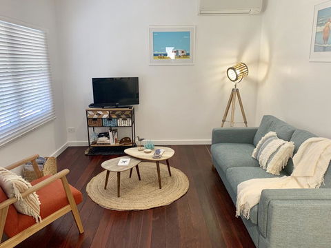 Yaringa Cottage...by The Sea - Accommodation Fremantle 3