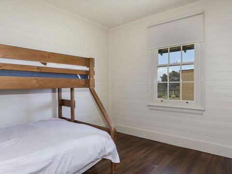 Yamba Pilot Cottage 2 - Pets Welcome - Close To Beach - Accommodation Fremantle 1
