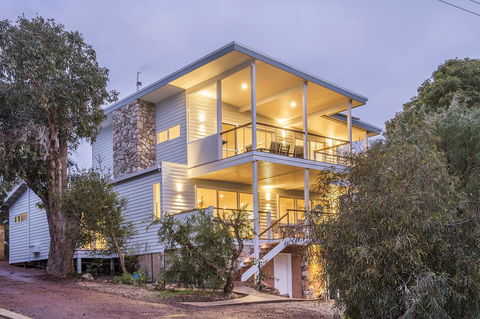 Yaringa - Accommodation Fremantle 0