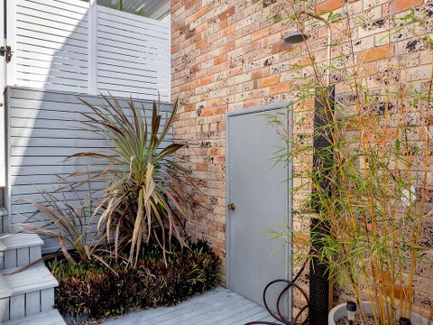 Yenangoon - Walking Together@ Corlette - Accommodation Fremantle 3