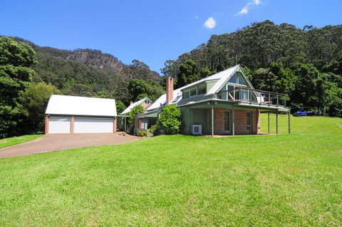 Yeola - Lush Location With River Access! - Accommodation Fremantle 2
