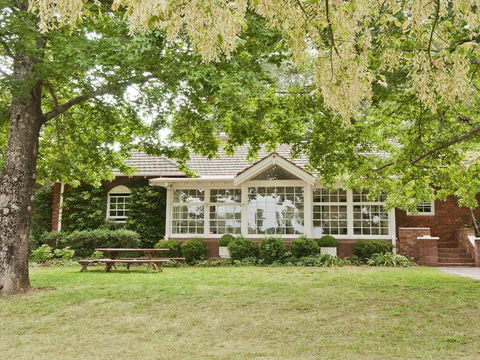 York Cottage - Grand Gate House And Enchanting Gardens - Accommodation Fremantle 0