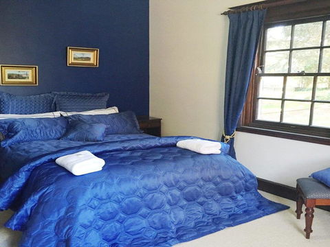 York Cottage - Grand Gate House And Enchanting Gardens - Accommodation Fremantle 3