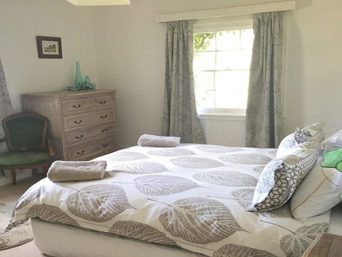 York Cottage - Grand Gate House And Enchanting Gardens - Accommodation Fremantle 1