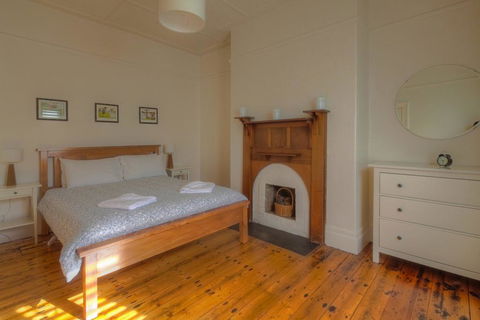 Young's Cottage - Circa: 1861 - Accommodation Fremantle 2