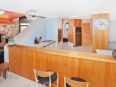 Yulunga 20 - 4 BDRM Canal Home With Pool - Accommodation Fremantle 3
