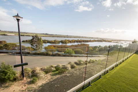 Serenity And Sweeping Murray River Views - Accommodation Fremantle 0