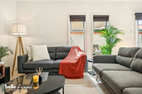 3 BR Townhouse Near Airport-City-Beach - Accommodation Fremantle 2