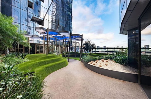 A Lux 2BR Apt Next To Southern Cross City Views - Accommodation Fremantle 2
