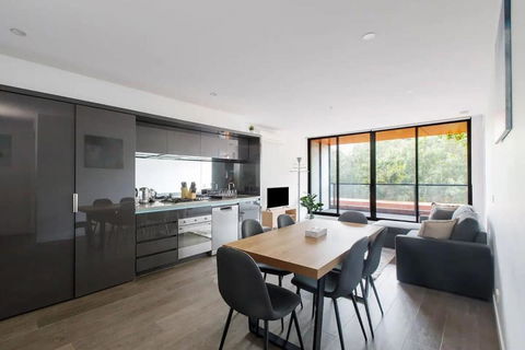 A 3BR Apt Next To Melbourne Zoo FREE Parking - Accommodation Fremantle 0