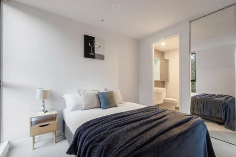 A 3BR Apt Next To Melbourne Zoo FREE Parking - Accommodation Fremantle 1
