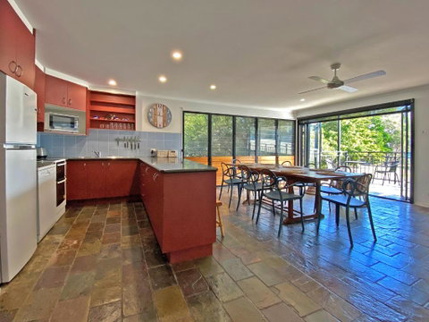 A BEACH AFFAIR - Accommodation Fremantle 3