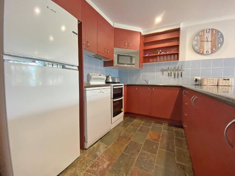A BEACH AFFAIR - Accommodation Fremantle 4