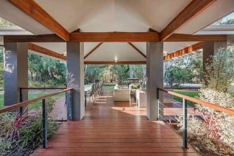 A Bush Utopia - Accommodation Fremantle 2