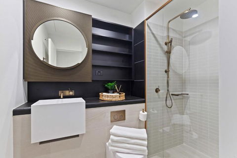 A Chic 2BR Apt Right Next To Melbourne Central - Accommodation Fremantle 3